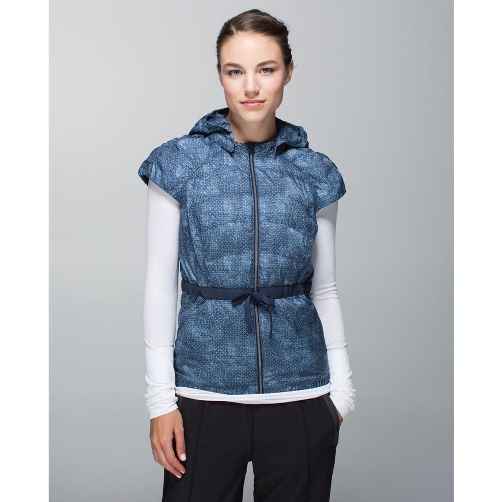 Lululemon Spring Fling Puffy Vest Sashiko Cross Inkwell Ghost Women's Size 10